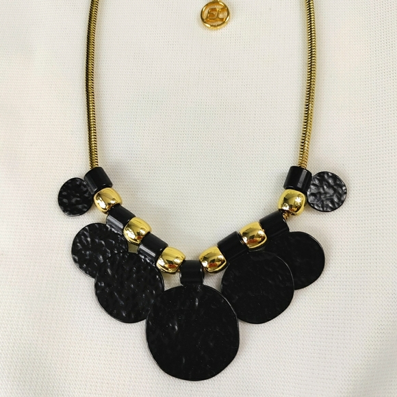 Erica Lyons Statement Collar Necklace Snake Chain Textured Disc Black/Gold 19" - Picture 8 of 8
